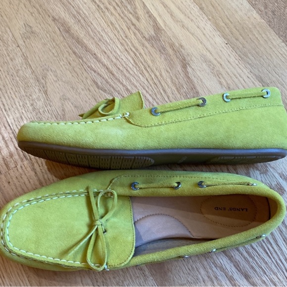 🍁Lime green suede loafers moccasins flats size 11 - Picture 5 of 5